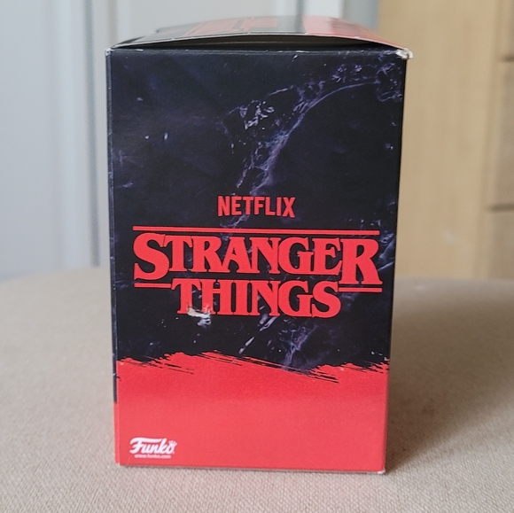 FUNKO Minis Stranger Things Figure, Robin - Picture 2 of 4